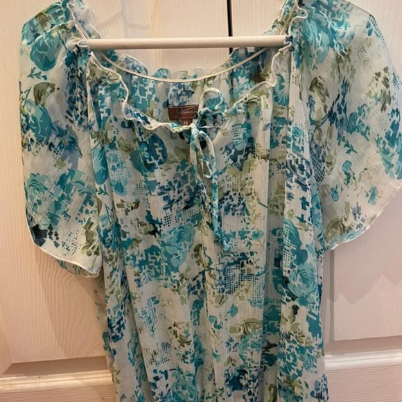 Floral Tie-Front Top - Picture 2 of 5